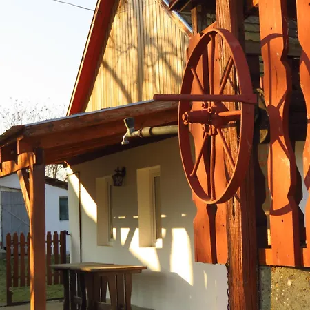 Σπίτι διακοπών Jobarat Vendeghaz *