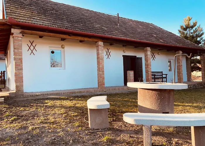 Jobarat Vendeghaz Varsany